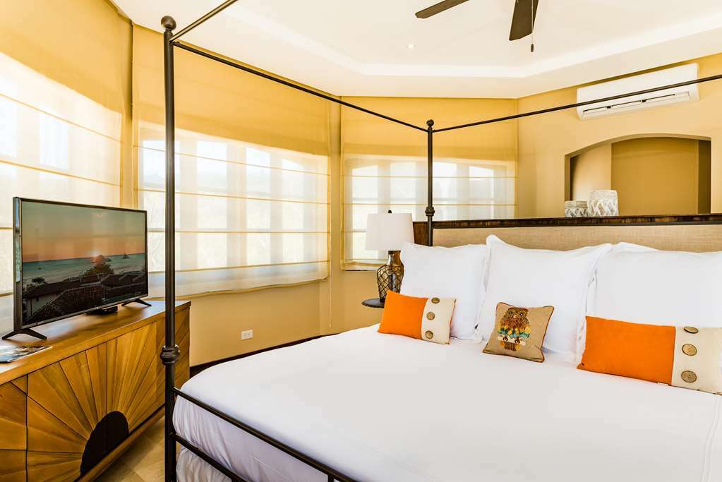 Santarena Hotel At Las Catalinas Room photo