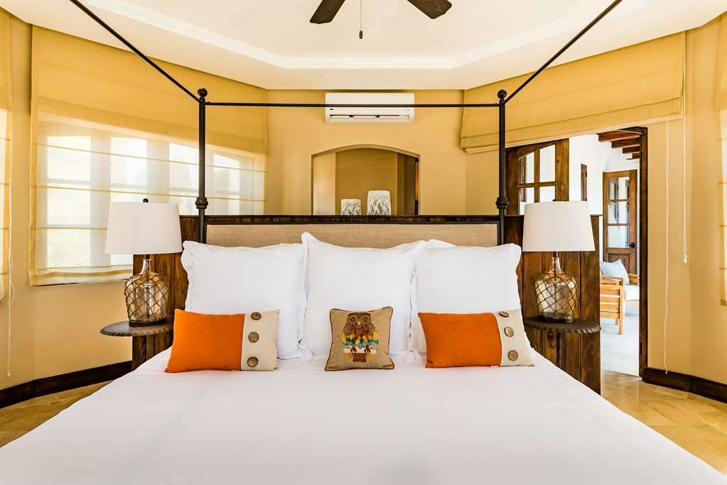 Santarena Hotel At Las Catalinas Room photo