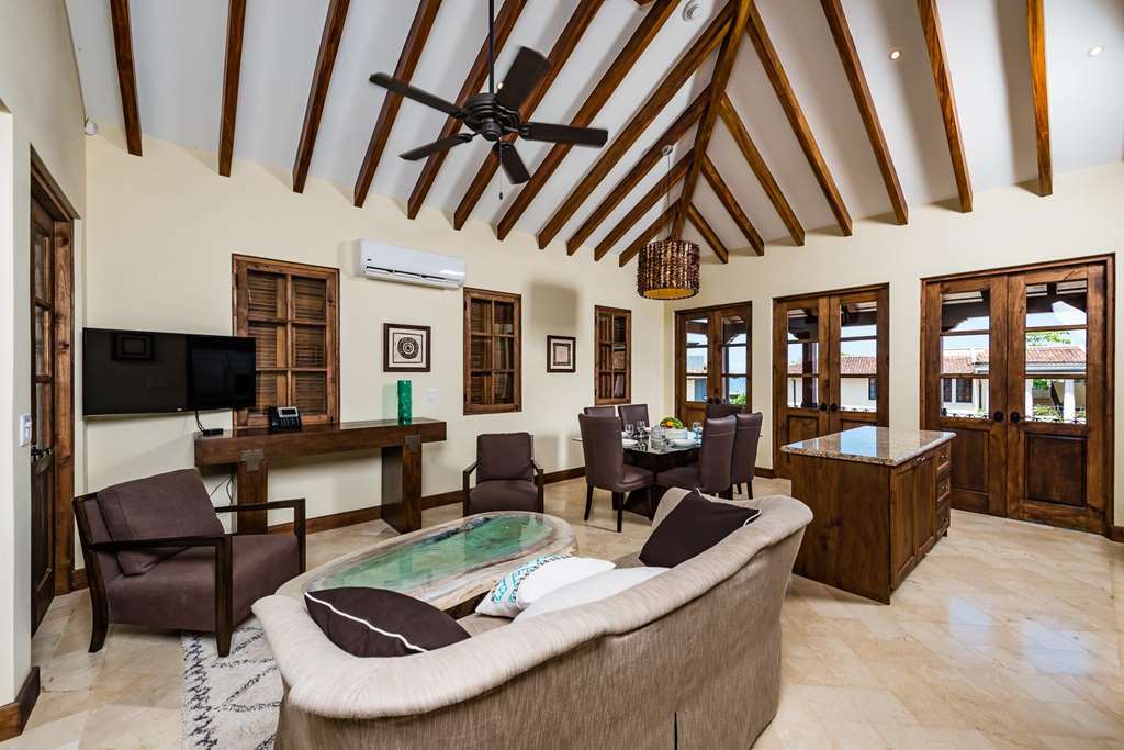 Santarena Hotel At Las Catalinas Room photo